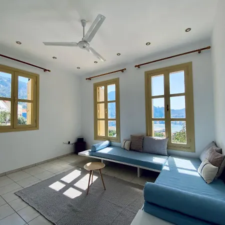 To Petrino Apartment *