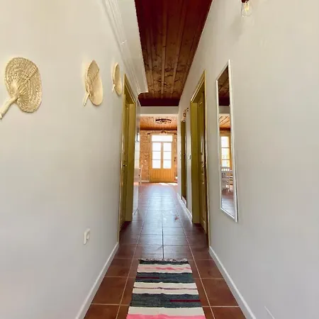 To Petrino Апартаменты Меис