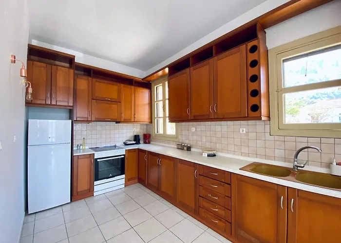 Apartment To Petrino *