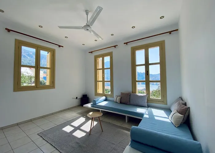 To Petrino Apartment *