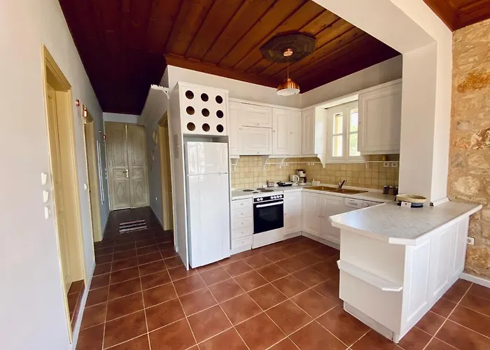 Apartment To Petrino *