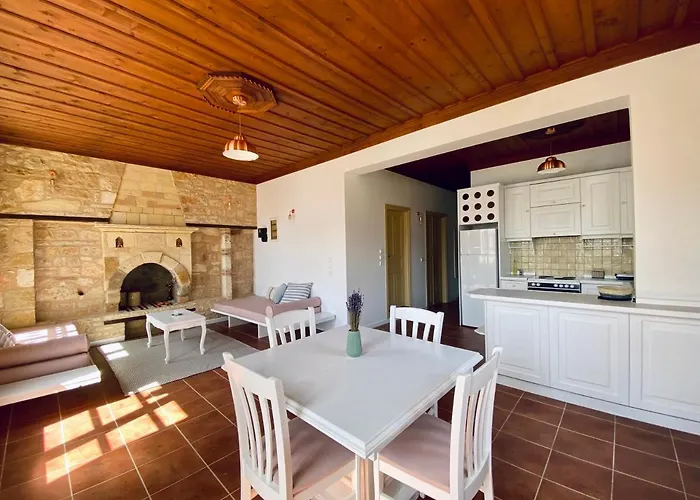 Apartment To Petrino Meyísti